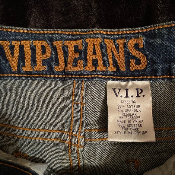 VIP JEANS - Picture 5 of 5